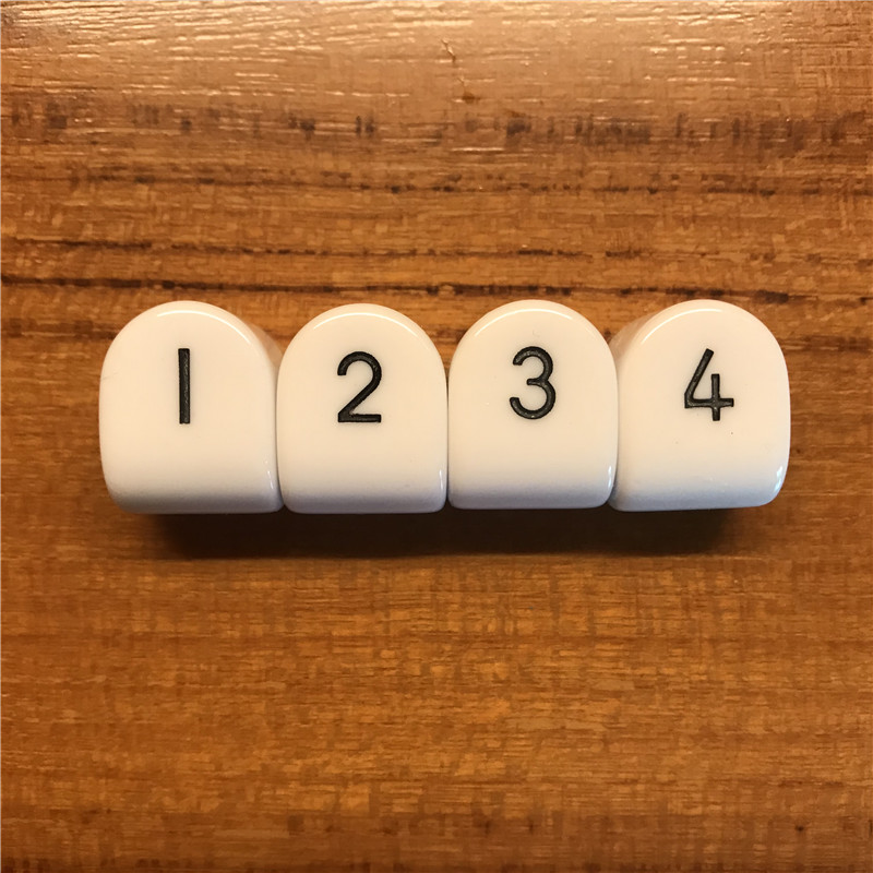 4 piezas D4 dados juegos de 4  - Board Game Quoridor reseña y precio